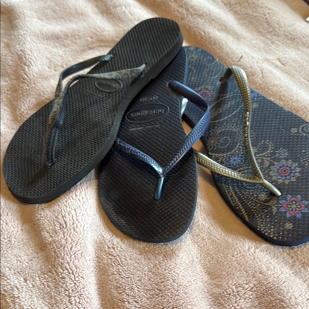 Havaianas Women's Sandals - Black, Blue, Gold